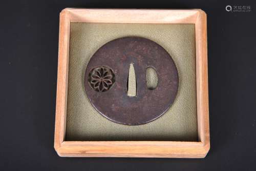 19世纪或更早日本铸铁武士刀护手盘