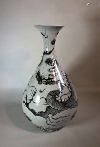 Black and White Dragon Porcelain Vase