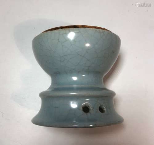 Guan Yao Type Porcelain Bowl with Mark