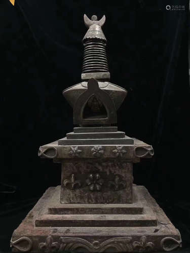 A LAOTIANTIE BUDDHA TOWER