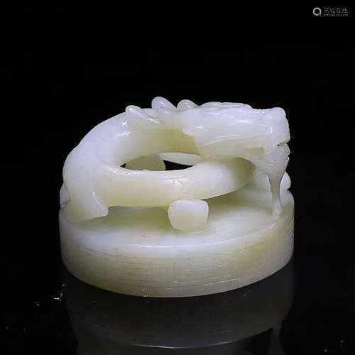 A HETIAN JADE CHI DRAGON DESIGN SEAL