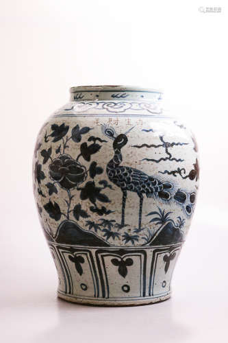 A BLUE&WHITE PHOENIX PATTERN JAR