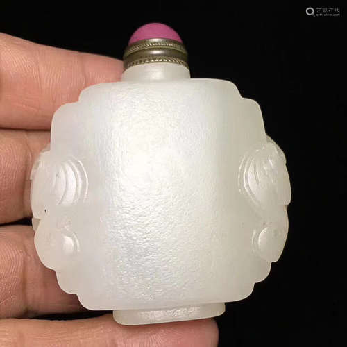 A OLD HETIAN JADE SHUANG FU SUNFF BOTTLE