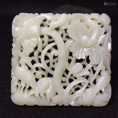 A HETIAN JADE PENDANT