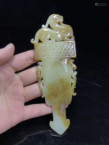 A ZHANHAN HETIAN JADE HAND PIECE