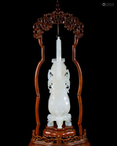 A HETIAN JADE BOTTLE VASE