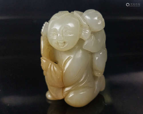 A HETIAN JADE PENDANT