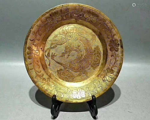 A DRAGON PATTERN GOLD-PLATED DISH