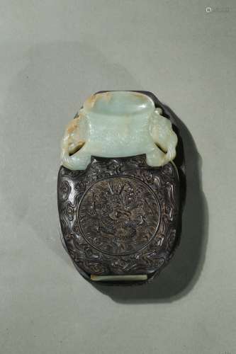 A white jade carving of vase-form inkstone