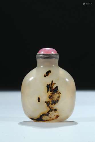 A agate carved 'dragon and horse' snuff bottle
