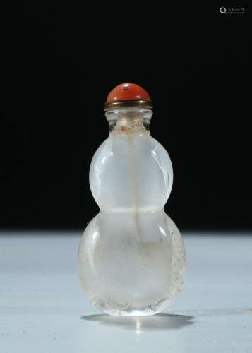 A crystal carved double-gourd snuff bottle