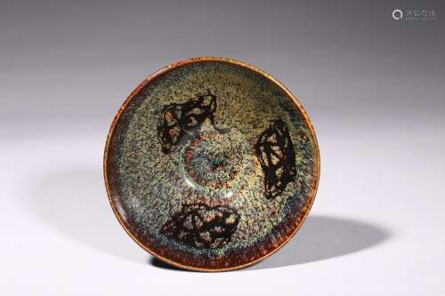 A Jizhou papercut decorated conical bowl
