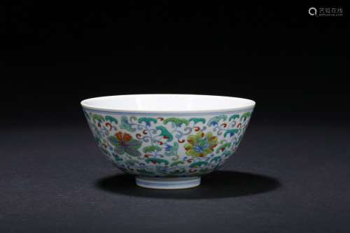 A Doucai floral bowl