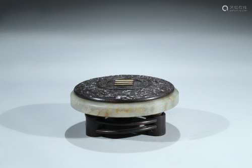 A celadon circular inkstone with zitan cover
