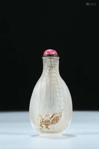 A quartz carved 'corn and cricket' snuff bottle