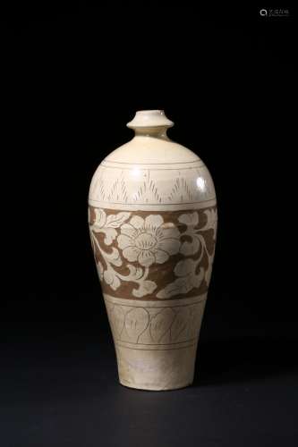 A carved cizhou peony meiping vase
