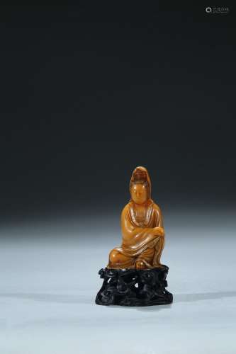 A shoushan soapstone carved Guanyin figure