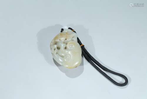 A white jade 'lingzhi and bat' pendant