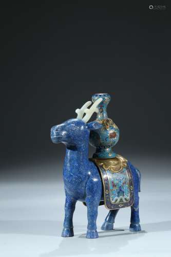 A lapis lazuli carved deer supporting cloisonne vase