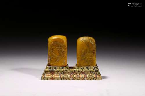 A pair of Tianhuang soapstone carved seals