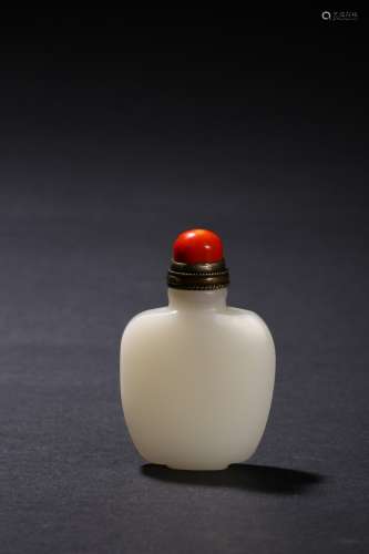 A jade carved snuff bottle