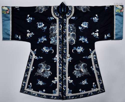 A blue ground embroidery informal robe