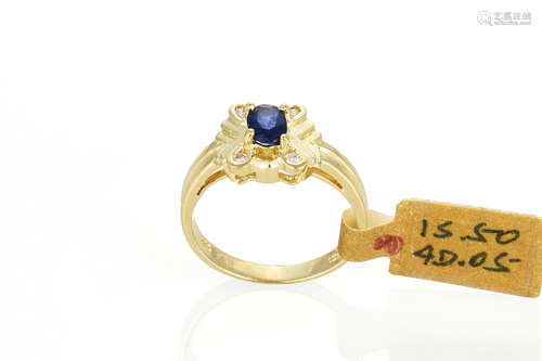 14K YG SAPPHIRE AND DIAMOND RING