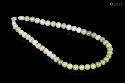 JADEITE BEAD NECKLACE