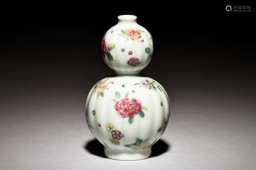 FAMILLE ROSE DOUBLE GOURD SHAPED 'FLOWERS' VASE