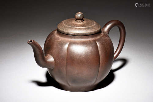 CHEN YINQIAN: YIXING ZISHA 'MELON' TEAPOT