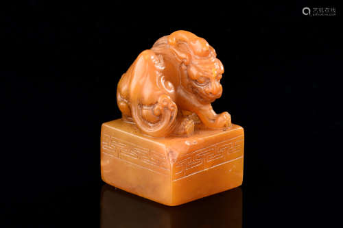 TIANHUANG SOAPSTONE CARVED STAMP SEAL 'MYTHICAL BEAST'