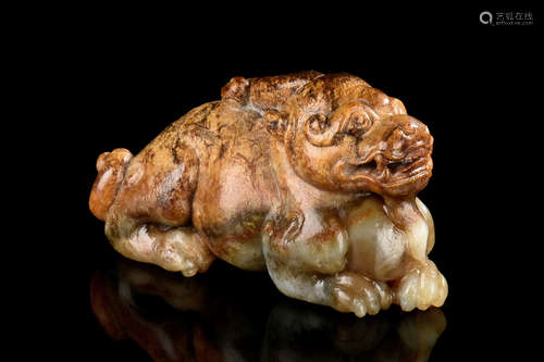 JADE CARVED 'MYTHICAL BEAST' FIGURE