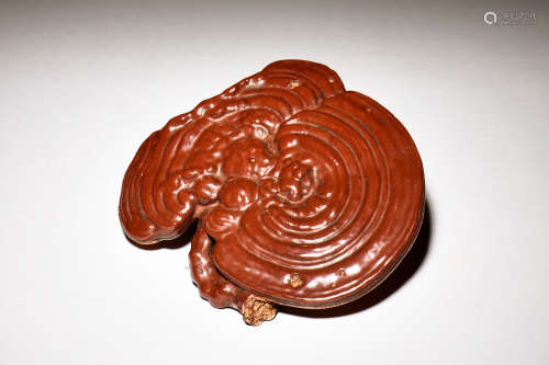 BROWN GLAZED 'LINGZHI FUNGUS' PAPER WEIGHT