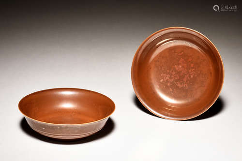 PAIR OF BROWN GLAZED DISHES