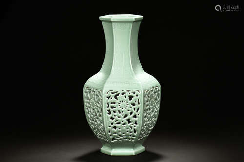 OPEN WORK CARVED CELADON GLAZED HEXAGONAL LOBED VASE