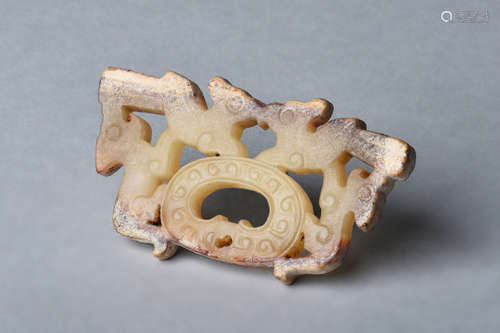 ARCHAIC JADE CARVED 'DRAGONS' PENDANT