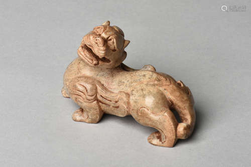 ARCHAIC JADE CARVED 'MYTHICAL BEAST' FIGURE