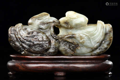 JADE CARVED 'MANDARIN DUCKS' FIGURAL GROUP