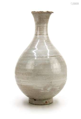 380. WHITE GLAZED PEAR-SHAPED VASE; JOSEON(1392-1910)