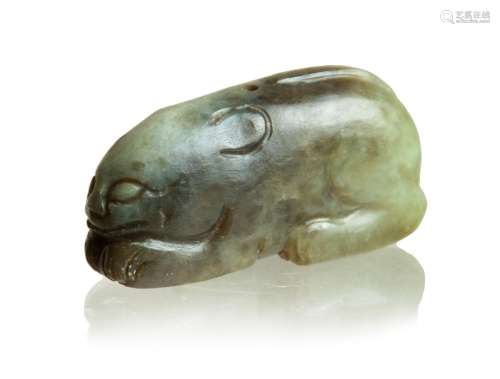 339. CARVED JADE MOUSE TOGGLE
