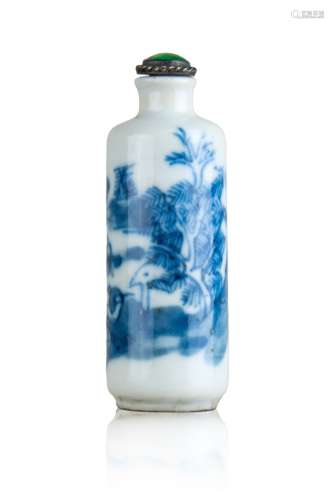6. BLUE AND WHITE SNUFF BOTTLE ,19TH CENTURY
