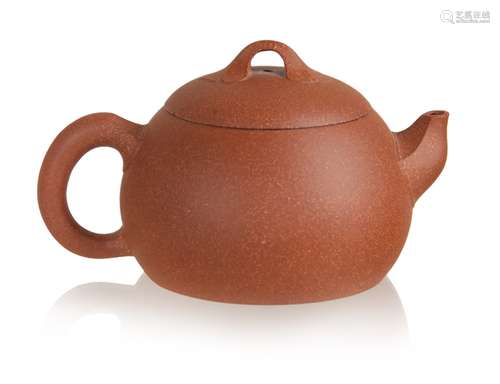 316. YIXING PURPLE CLAY TEAPOT