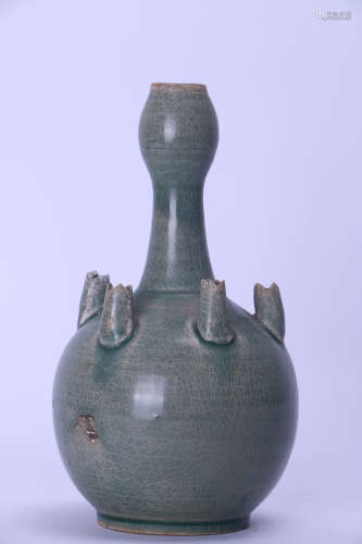 SONG DYANSTY A YUEYAO VASE WITH SONG DYNASTY