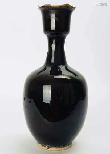 SONG DYNASTY, A BLACK GLAZED VASE