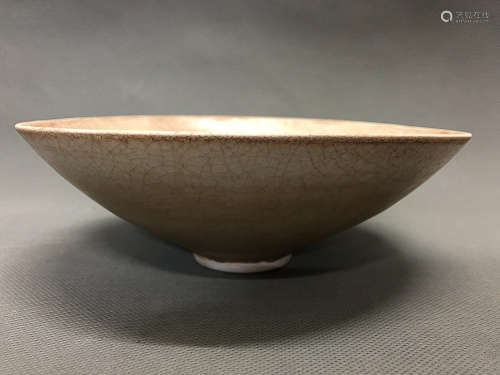 A BOWL WITH MULTIBLE DARK GREEN DOTS, SONG DYNASTY