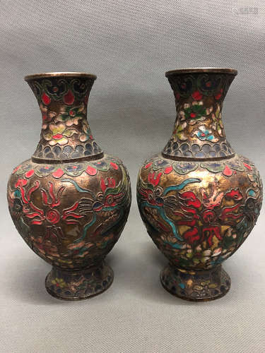 A PAIR OF FILIGREE COPPER BOTTLES, QING DYNASTY