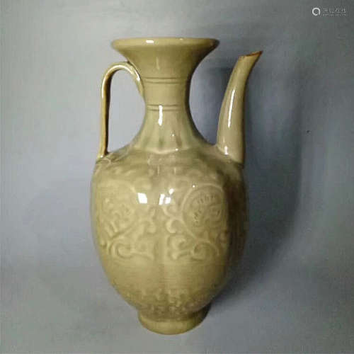 A YUE KILN FLOWER CARVED POT, SONG DYNASTY