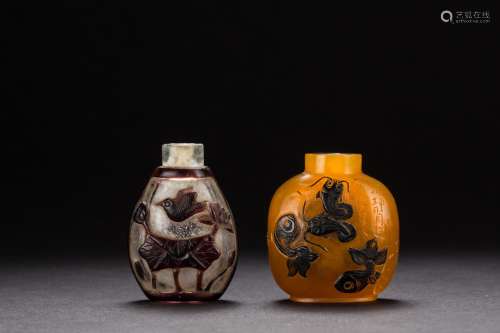 A Chinese group of two crystal snuffle bottles from Qing Dynasty