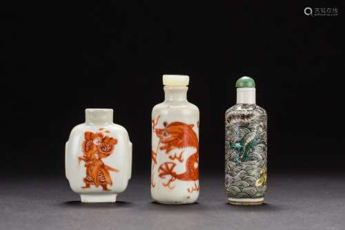 A Chinese group of four porcelain snuffle bottles from Qing Dynasty