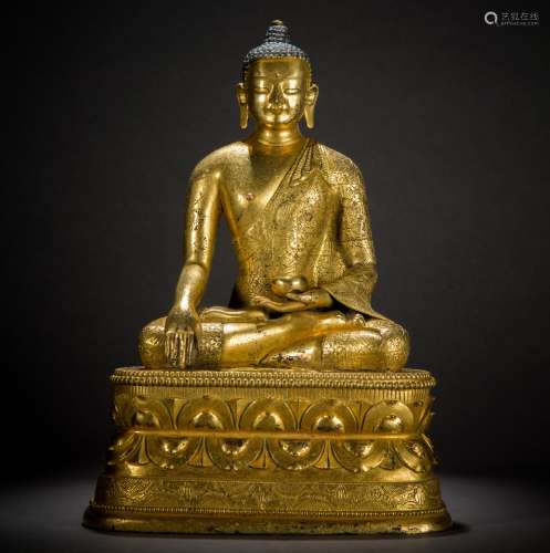 A Chinese Gilt bronze figure of Buddha  from Qing